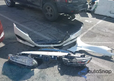 2022 Honda Accord Hybrid z USA, uszkodzony, nr VIN 1HGCV3F12NA008541